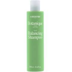 La Biosthetique Botanique Balancing Shampoo - Шампунь для чувствительной кожи головы, без отдушки 250 мл La Biosthetique (Франция) купить по цене 1 616 руб.